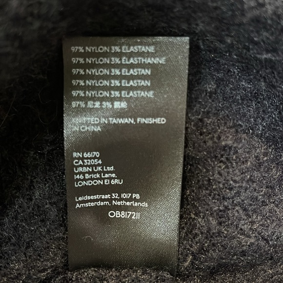 Free People Icing V-Neck Fuzzy Black Sweater Size X-Large - Picture 7 of 7